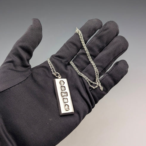 1977年 英国 純銀製 ジュビリーインゴットペンダント&純銀製チェーン 計35g Carr's